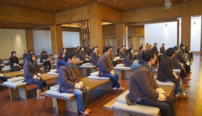 「佛教」外来务工人员灵山参禅 禅公益关注“新无锡人”