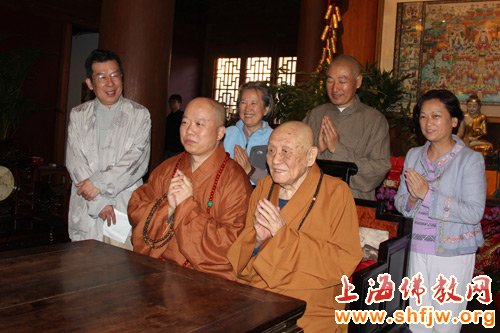「佛教」梦参长老莅临上海龙华古寺 照诚大和尚虔诚恭迎