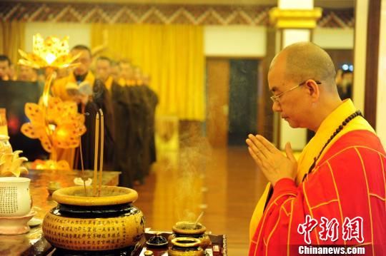 「龙泉寺」北京龙泉寺为雅安灾区举办祈福超荐法会(图)