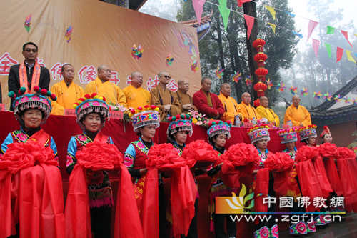 「佛教」云南楚雄州牟定县化佛山华圣寺隆重举行大雄宝殿全堂佛像开光法会 「佛教」云南楚雄州牟定县化佛山华圣寺隆重举行大雄宝殿全堂佛像开光法会