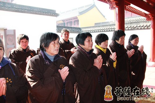 「佛教」纪念佛成道日 浙江绍兴安康寺举行三皈五戒仪式