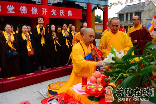 江苏扬州市宝应龙竿寺举行千佛堂开光法会 江苏扬州市宝应龙竿寺举行千佛堂开光法会