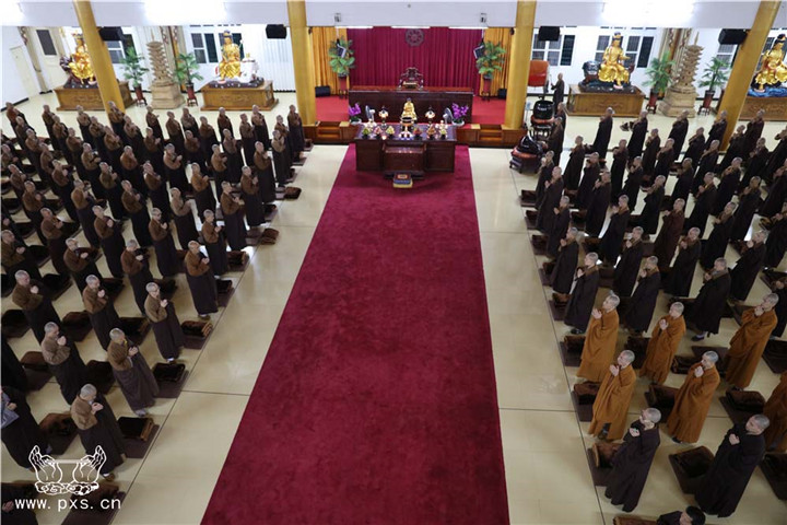 「佛教」福建太姥山平兴寺大众冬季念佛共修