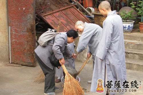 「太虚大师」湖北武昌佛学院师生瞻礼太虚塔记