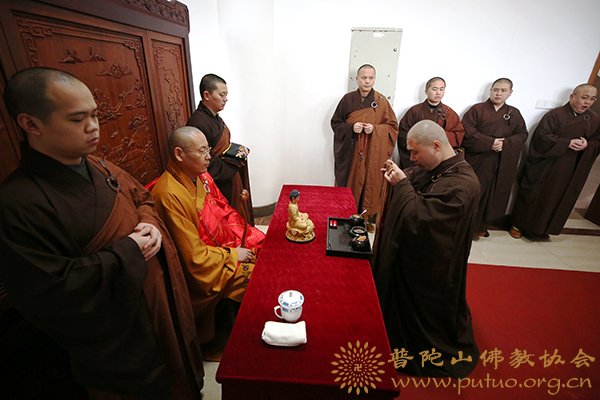 「佛教」旻法师应邀于宝陀讲寺作《<金光明经>讲要》佛学专题讲座