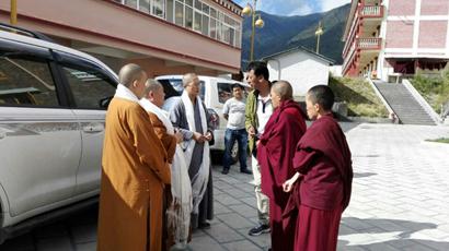 「佛教」云南佛教协会为尼众寺院举行慈善义诊并发放爱心物资