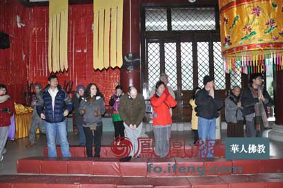 美国史丹福大学“坛经学”一行参访广东六祖寺