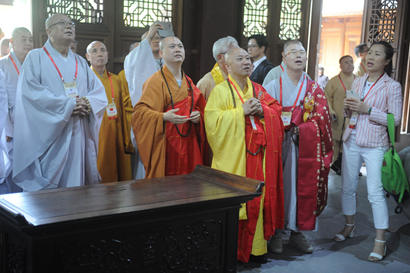 「佛教」中韩日佛教友好交流会议代表团莅临七塔禅寺参访