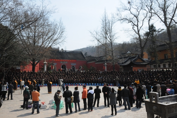 「菩萨戒」江苏南京栖霞古寺传授在家二众五戒、菩萨戒法会圆满结束