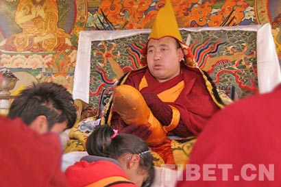 「色拉寺」藏历新年迎新许愿 “色拉崩钦”近5万信众朝佛