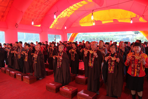 「福建厦门市」福建厦门市同安区拱莲古寺隆重举行天王殿上梁祈福法会 「福建厦门市」福建厦门市同安区拱莲古寺隆重举行天王殿上梁祈福法会