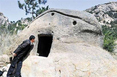 「胶南」胶南发现1400年前石窟 堪称石窟中的精品