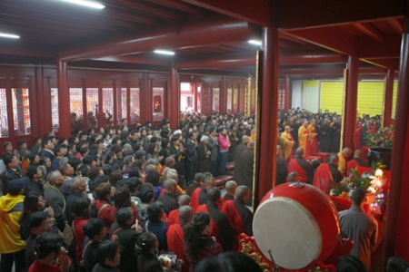 「佛教」绍兴市龙华寺举行西方殿、藏经楼佛像开光法会