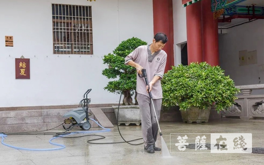 「佛教」珠海普陀寺进行内部安全大检查 多措并举做好开放准备工作