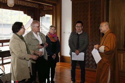 「佛教」波兰名导拍杭州灵隐寺纪录片 “老外”看佛教