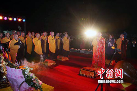 「白马寺」河南洛阳白马寺举办祈福法会迎新年（图）
