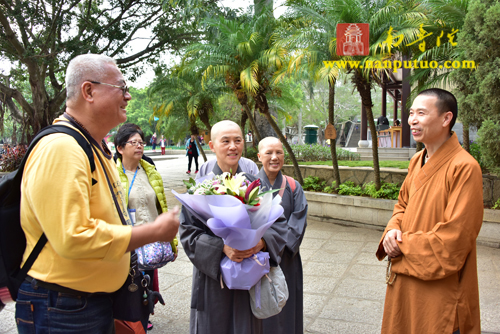 「南普陀寺」台湾台中宝善寺住持通和法师一行70余人到南普陀寺参访交流