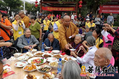 「佛教」洪江市佛协首届欢度重阳素食“千叟宴”叙孝文化祈福法会活动圆满
