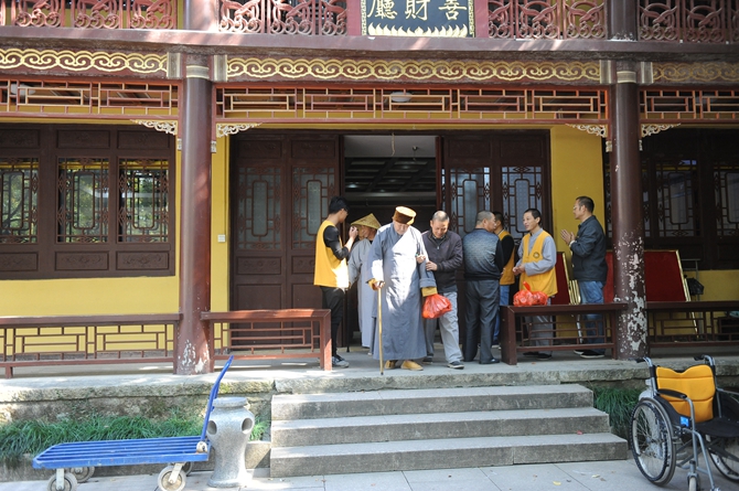 「东林寺」东林寺祖庭举行2017年重阳节敬老慰问座谈会