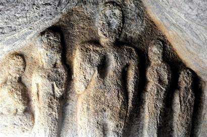 「胶南」胶南发现1400年前石窟 堪称石窟中的精品