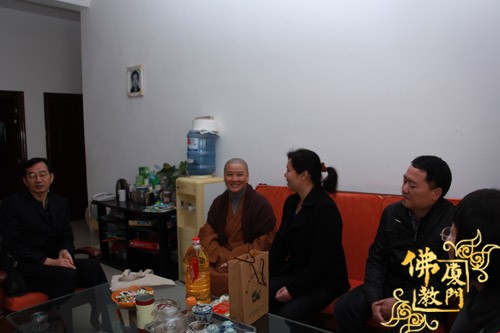 「佛教」思明区佛教协会为30余户贫困家庭送温暖