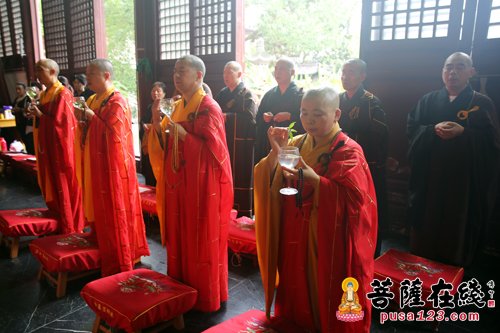 「佛教」上海洪福寺举行荫远老和尚圆寂十周年纪念传供法会