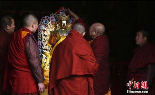 「雍和宫」北京雍和宫举行祈愿大法会之绕寺仪式