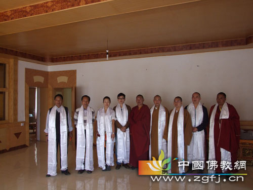 「中国佛教协会」中国佛教协会慈善公益委员会赴玉树灾区慰问