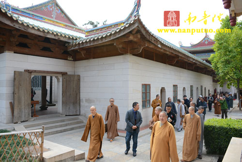 「佛教」浙江省佛教协会副会长、国清寺方丈允观大和尚到南普陀寺和闽南佛学院参访交流