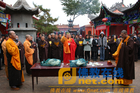 「佛像」陕西安塞弘法禅寺举行西方三圣佛像开光法会 「佛像」陕西安塞弘法禅寺举行西方三圣佛像开光法会