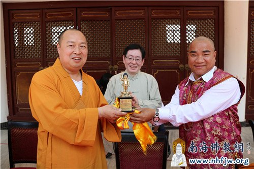 「佛教」中尼建交60周年 尼泊尔中华寺举行慈善等系列活动 「佛教」中尼建交60周年 尼泊尔中华寺举行慈善等系列活动
