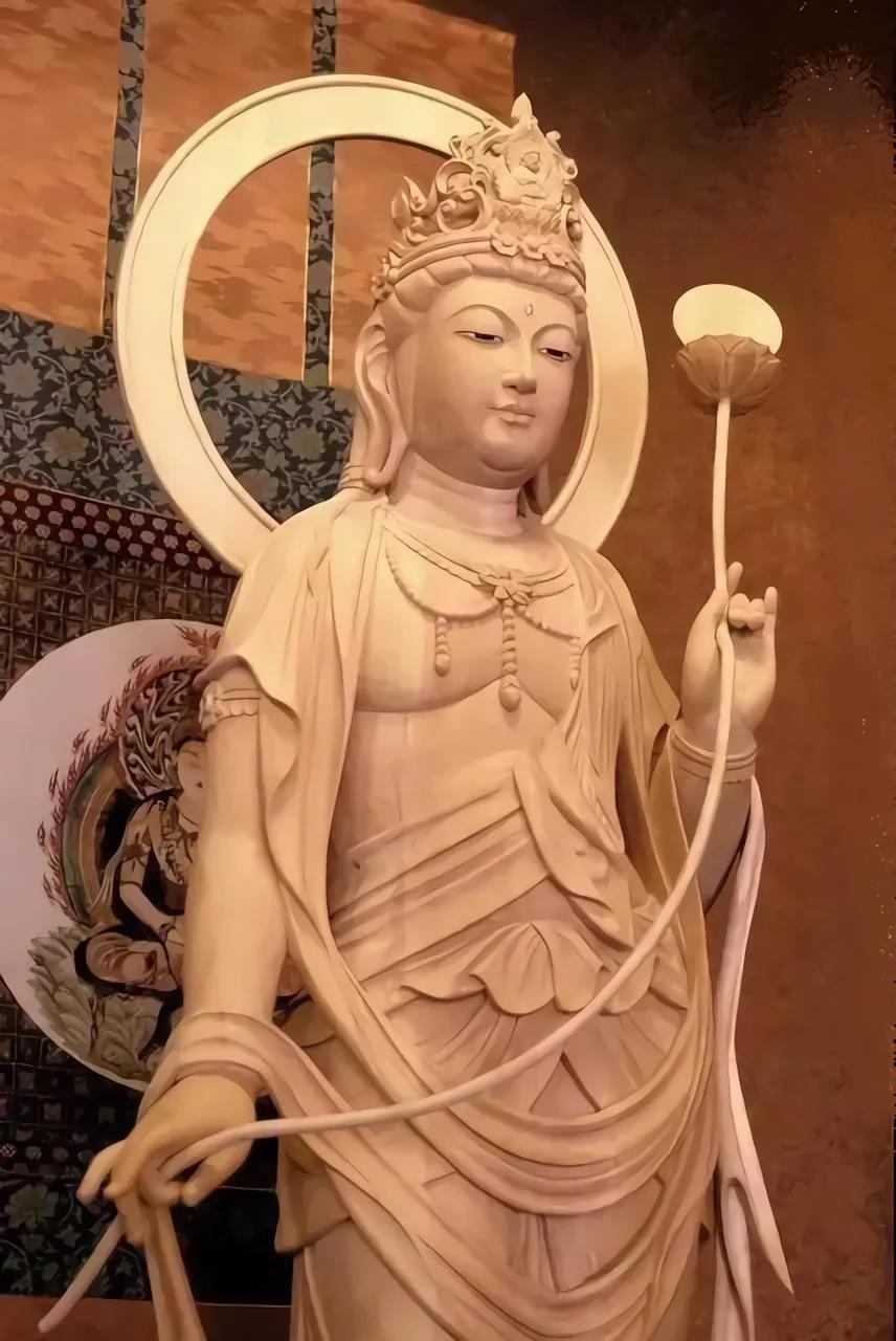 「菩萨」今日恭迎日光菩萨圣诞！祈愿日光遍照世间，众生离苦得乐！