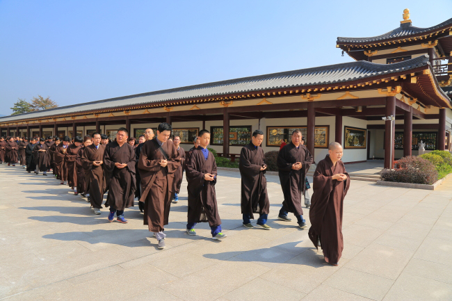 「潮阳」广东汕头市潮阳朝圣团朝礼江西东林大佛