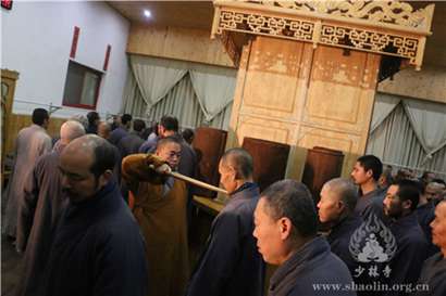 「少林寺」少林寺方丈打香板 这样的释永信你一定没见过