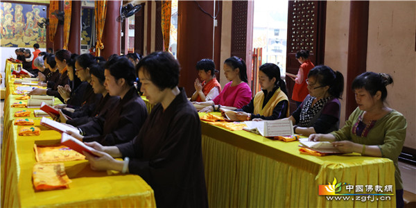 「普贤行愿品」广东深圳弘法寺纪念本焕长老涅槃四周年诵经法会 「普贤行愿品」广东深圳弘法寺纪念本焕长老涅槃四周年诵经法会