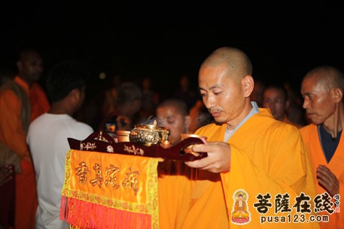 「蓝毗尼」尼泊尔中华寺在蓝毗尼圣园隆重举行传灯法会