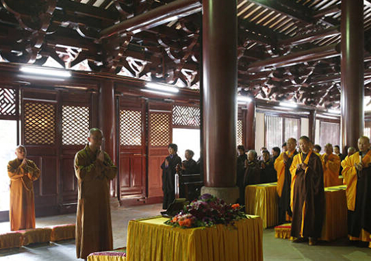 「学诚法师」中国佛教协会副会长、北京龙泉寺方丈学诚法师来访广州光孝寺