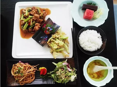 「素食」北京35家素食餐厅举办免费吃素活动 接待千名市民