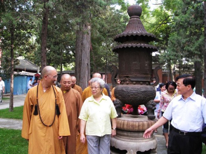 「佛教」原国务院副总理吴仪到北京法源寺参观