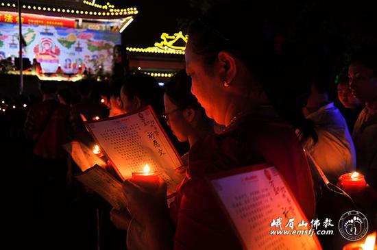 「佛教」四川大佛禅院举行“万盏明灯供普贤”祈福供灯法会