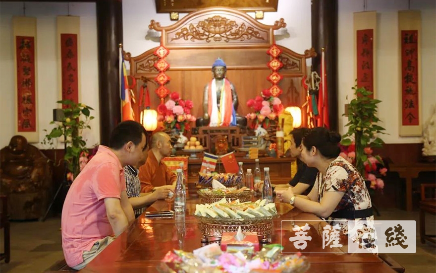 「宁国」上海徐汇区民宗办联合区卫健委等单位检查宁国禅寺防疫工作 「宁国」上海徐汇区民宗办联合区卫健委等单位检查宁国禅寺防疫工作