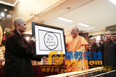 「一行禅师」一行禅师一行到印尼雅加达广化一乘禅寺参访（图）