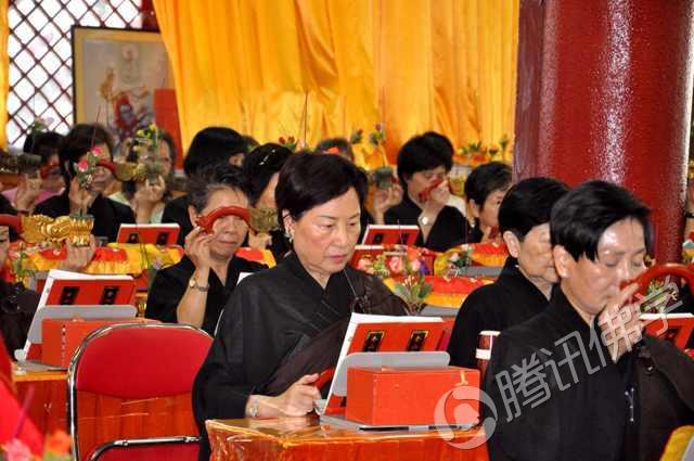 香港西方寺为云南地震遇难者祈福超度