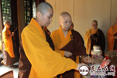 「华严」上海沉香阁举行观性法师圆寂三周年华严法会