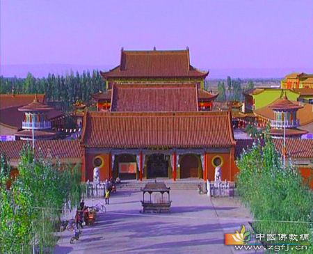 「佛教」内蒙古西部最大汉传佛教寺院甘露寺举行法会