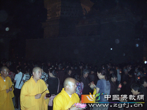 「佛教」观音菩萨得道圣地香山寺举行放生和传灯法会