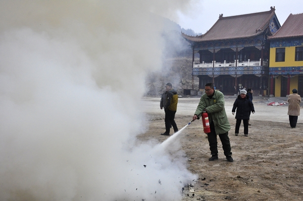 「消防」山东博山正觉寺组织消防演练确保冬季防火安全