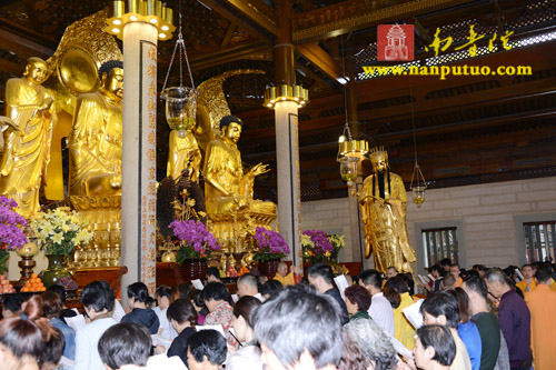 「南普陀寺」福建厦门南普陀寺隆重举行“千人皈依”法会 「南普陀寺」福建厦门南普陀寺隆重举行“千人皈依”法会