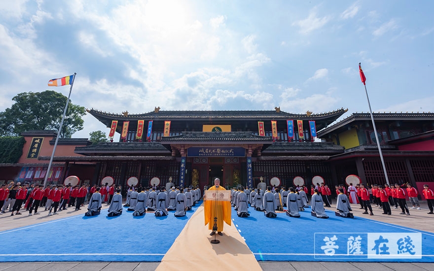「武术」第三届峨眉武术传承大会暨峨眉武术祭祖仪式在大佛禅院举行 「武术」第三届峨眉武术传承大会暨峨眉武术祭祖仪式在大佛禅院举行