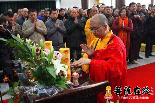 「佛教」学诚大和尚主法 千余人在法门寺皈依三宝受持五戒